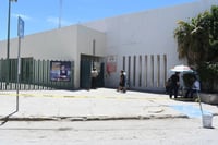 Adulto y niño, lesionados tras derrapar moto en Gómez Palacio