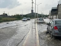 Lluvias dejan fuertes charcos en Lerdo