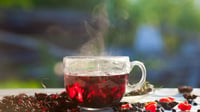 ¿Qué es el té de hibisco, la infusión que cuida el corazón?