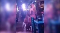 Hombre le pide matrimonio a una bailarina exótica; ella aceptó | VIDEO