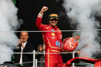 Carlos Sainz y Ferrari conquistan el Gran Premio de México