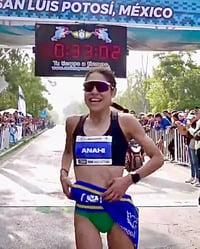 Anahí Álvarez gana la 10K Marathon TV