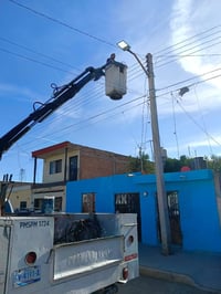 Viento incrementó reportes de fallas en alumbrado público de Durango