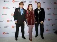 Elton John celebra su icónica cena de los Oscars con presencia mexicana