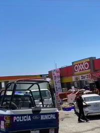 Desalojan y derriban un Oxxo en Durango, ¿cuál fue la razón? | VIDEO