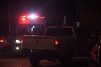 Motociclista muere al chocar con un poste 