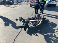 Motociclista resultó lesionado luego de que un vehículos invadió su carril