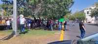 Protestan comerciantes contra los informales 