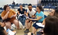 Capacitan a colectivos 