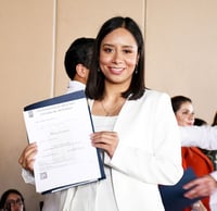 Paola Ximena se recibe como Médico Cirujano