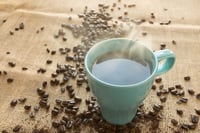 Bebidas calientes ¿contra el calor?
