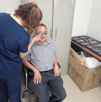 Llevan salud visual a comunidades vulnerables a través de una brigada