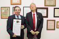 Recibe homenaje por su trayectoria