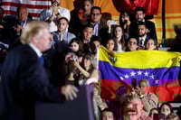Trump advierte que 'empezará a detener' avance de narcotraficantes venezolanos por tierra