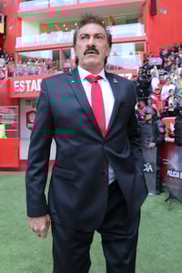 La Volpe se lanza contra Luis Malagón