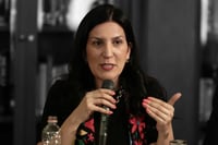 'Ya pasó su tiempo': Kenia López critica que AMLO ocupe espacios que corresponden a Sheinbaum