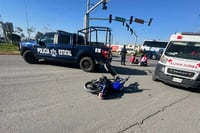 Adolescente queda herido tras chocar en moto, en Gómez Palacio