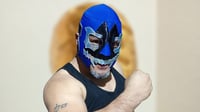 Akelarre, luchador duranguense, recibe homenaje en la Noche de los Halcones por su larga carrera