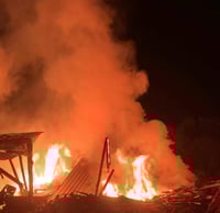 Mujer muere calcinada en casita de madera; ocurrió en Mezquital