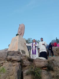 Se congregan en honor a la Virgen en poblado Contreras