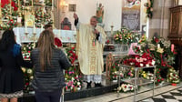 Celebran la misa  de bendición de  rosas en Gómez Palacio