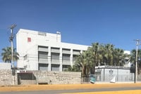 Mujer resulta con amputación parcial al explotarle un cohete; ingresa de urgencia al ISSSTE