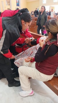 Atendieron a adulta mayor en Santuario de Durango