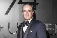 FGR va por Raúl Rocha, dueño de Miss Universo; reactivan orden de captura