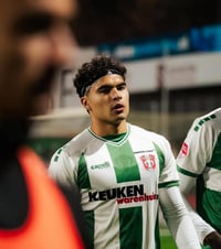 Juego difícil para Stephano y Dordrecht