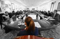 Claudia Sheinbaum se reúne con economistas en Palacio Nacional; asiste el Gabinete