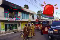 Se incendia local en plaza de Colinas del Saltito; presunta fuga en tanque de gas