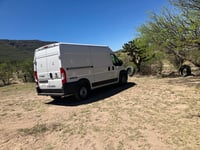 Hombre atenta contra su vida en la tumba de sus padres, en Lerdo