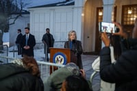 'No tenía idea de las actividades criminales de Epstein': Hillary Clinton