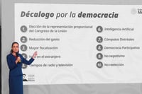Sheinbaum presenta 'Décalogo por la democracia'… con falta de ortografía