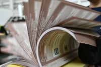 Reforma electoral plantea recorte a pluris y 25% al presupuesto de partidos políticos