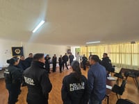 Dan capacitación a grupo de agentes