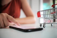 Claves para mejorar la gestión financiera en negocios familiares y nuevos emprendimientos