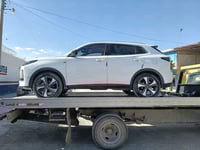 Aseguran camioneta con reporte de robo