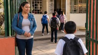 ¿Quién puede recoger a un niño de la escuela? Esto recomienda la SEP para evitar riesgos