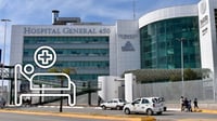 Choque frontal entre camionetas deja lesionado a adulto mayor en carretera Durango-Parral