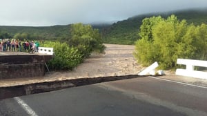 Colapsan puentes en carretera Durango-Parral 