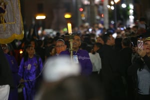 Realizan la Procesión del Silencio por las calles de Durango