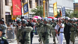 Duranguenses disfrutan del desfile cívico-militar