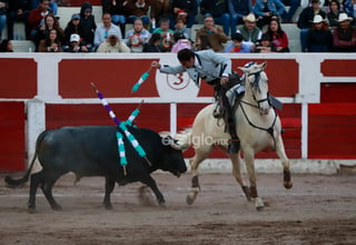 ¡Olé! Festejan Año Nuevo con corrida de toros en Durango