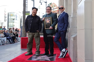 El guionista y director Jon Favreau es honrado con la Estrella del Paseo de la Fama de Hollywood en Hollywood, California, para la categoría de Televisión.