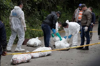La cifra de muertos por una avalancha de barro y agua ocurrida en la localidad de Quetame, en el departamento colombiano de Cundinamarca (centro), ascendió a 14, además de 6 heridos y varios desaparecidos, informó este martes el gobernador de esa región, Nicolás García.