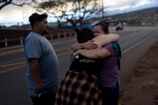 Las autoridades locales han elevado a 106 el número de personas que han fallecido en los incendios que se han registrado en la isla de Maui (Hawái), aunque hay todavía centenares de personas desaparecidas.