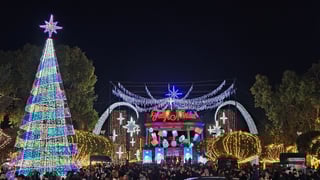 La ciudad de Durango luce su alumbrado navideño en el Centro Histórico