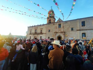 Duranguenses se congregan en el el Santuario de Nuestra Señora de Guadalupe