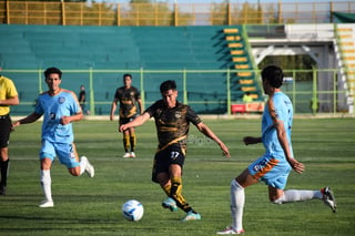Alacranes de Durango derrotó con autoridad la tarde de este sábado a la escuadra de Tritones Vallarta por marcador de 6-0 en el partido de vuelta de los cuartos de final de la Liga Premier